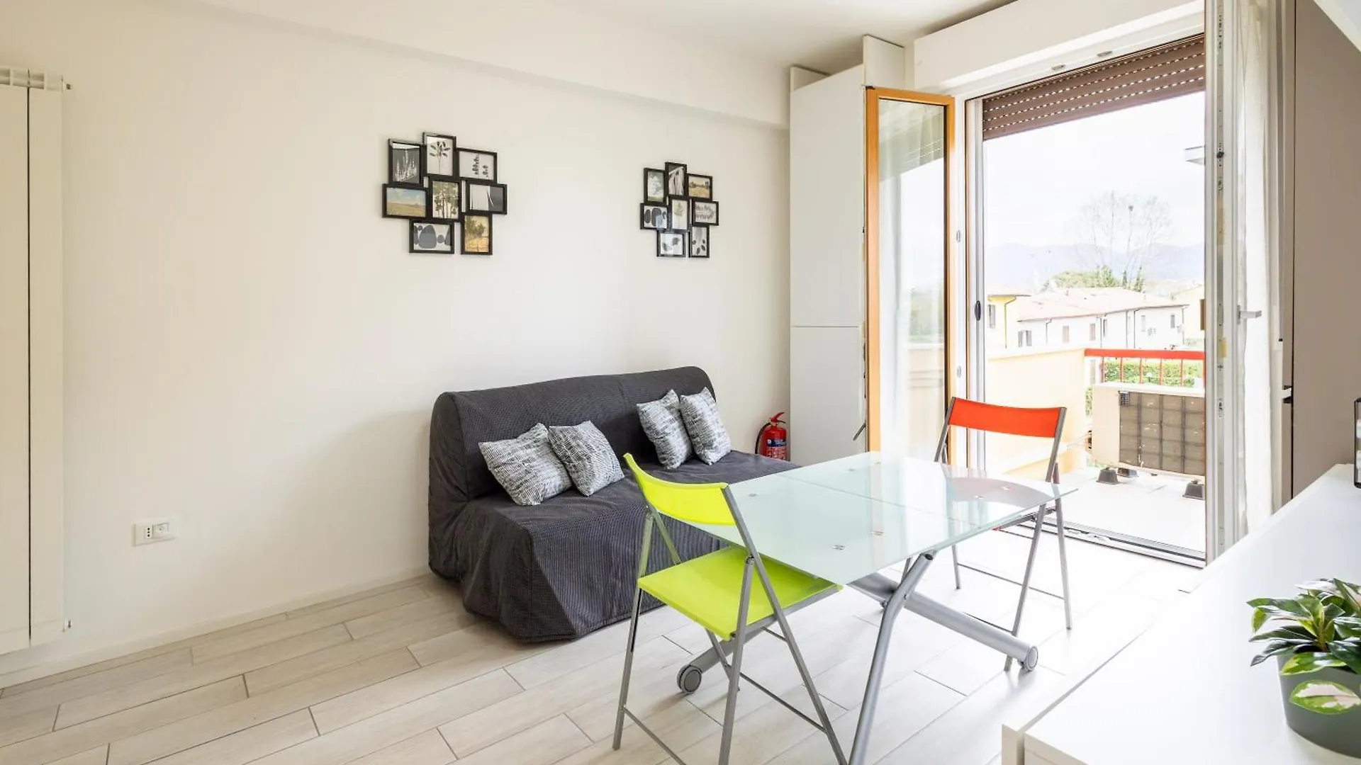 Casa Marite - Private Parking Apartment Pisa