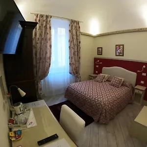 2* Panzió Five Roses
